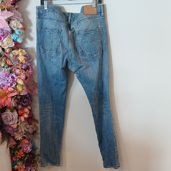 Distressed Blue Jeans - Picture 3 of 10